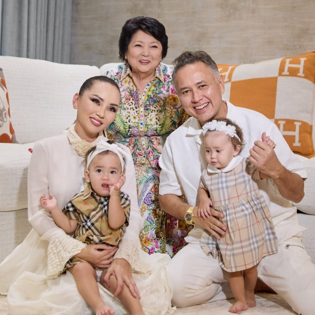 Баян Алагөзованың қыздары