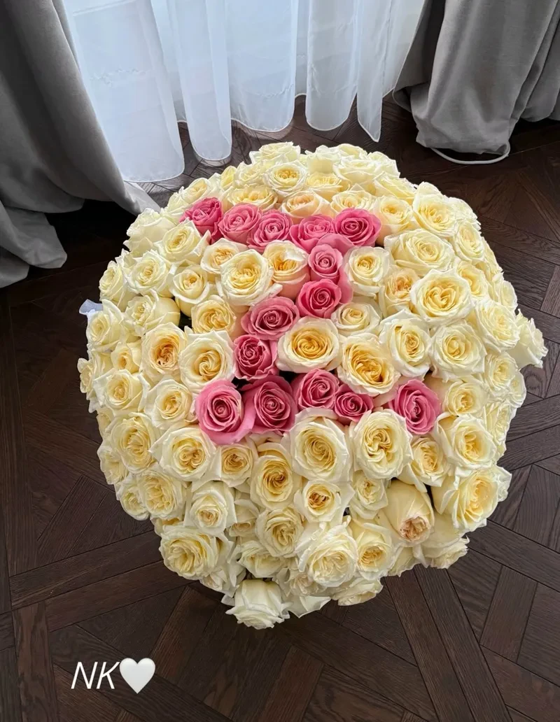 Жансая Әбдімәлік отбасы үшін маңызды күнде күйеуімен түскен суреттерін жүктеді