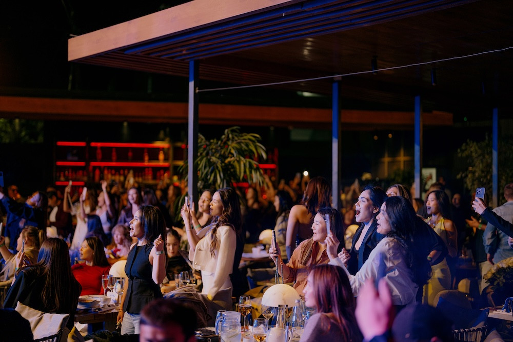 Группа «Корни» на сцене Queen Almaty: финальное летнее шоу на террасе