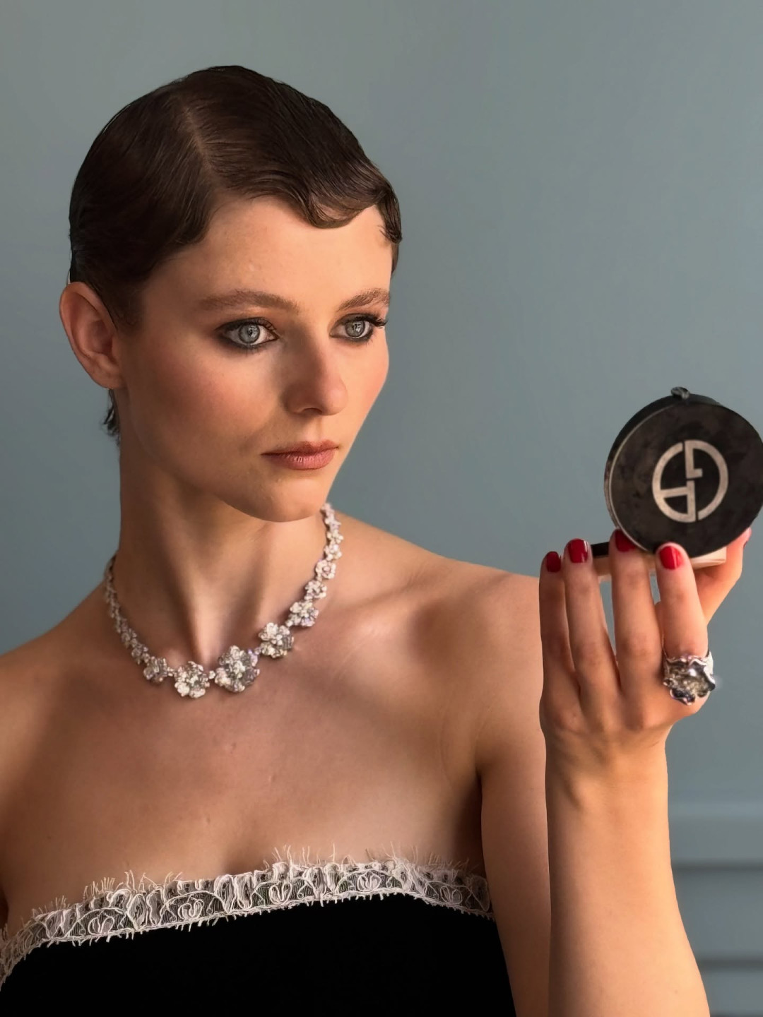 Что известно о Томасин Маккензи — актрисе, которая исполнит роль Одри Хепберн в новом биографическом фильме