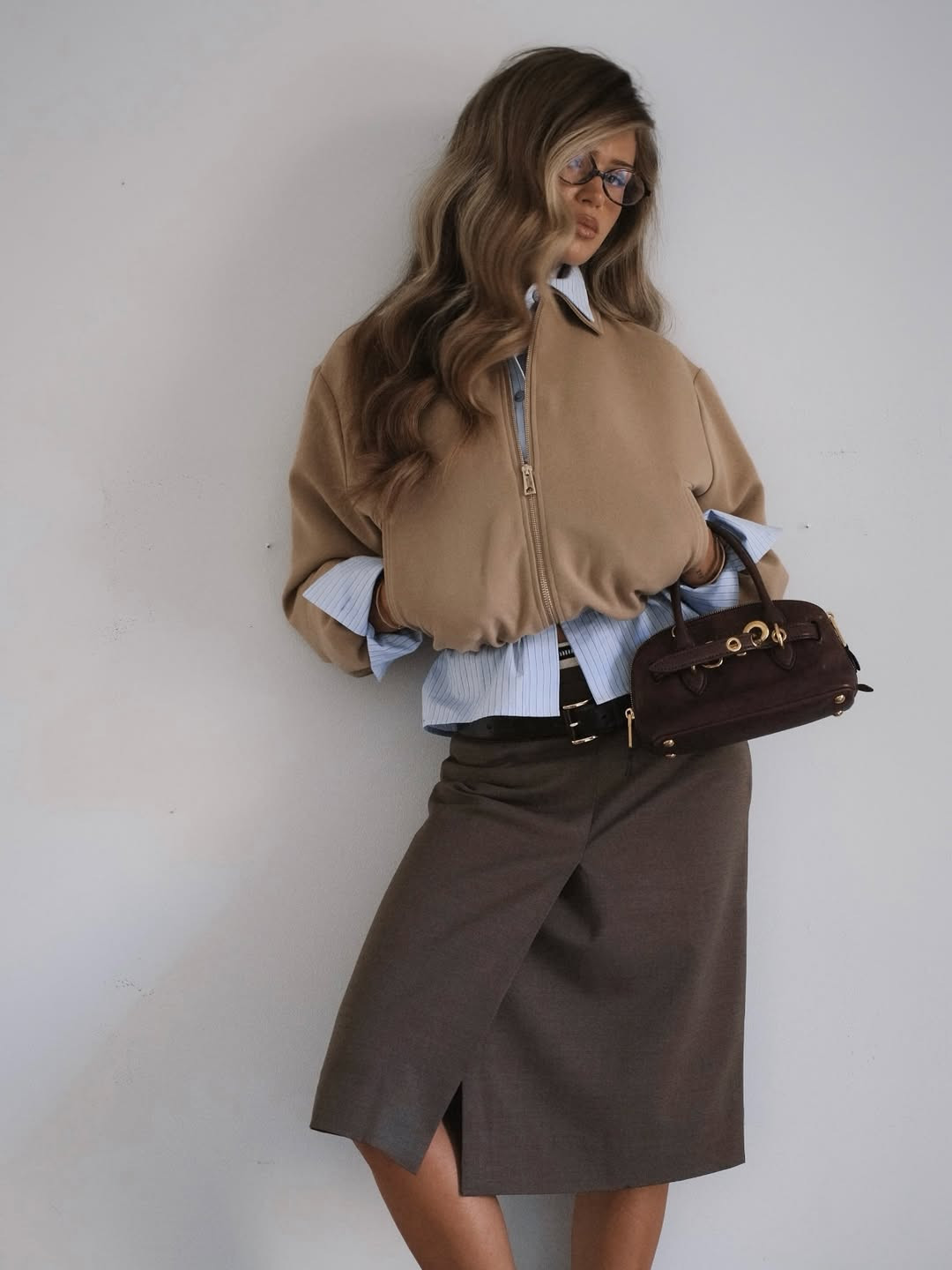 2025 жылдың күзіне сыдырмасы бар жемпір міндетті түрде қажет, не себепті?