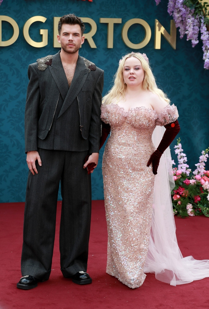 Никола Кохлан опровергла слухи о романе с коллегой по сериалу «Бриджертоны»