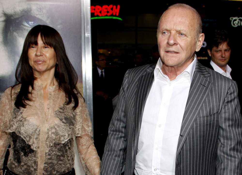 Энтони Хопкинс опроверг заявления жены о состоянии своего здоровья