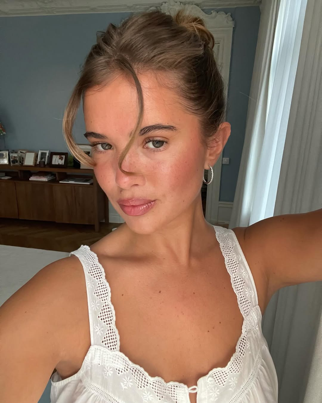 2025 жылғы қараша айына арналған сұлулық күнтізбесі