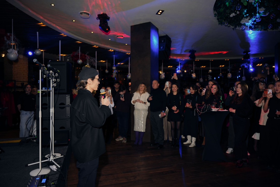 Fashion-балет, фотография и домбра: Ахат Сабидулла раскрыл DOMINO-момент в новом арт-проекте 