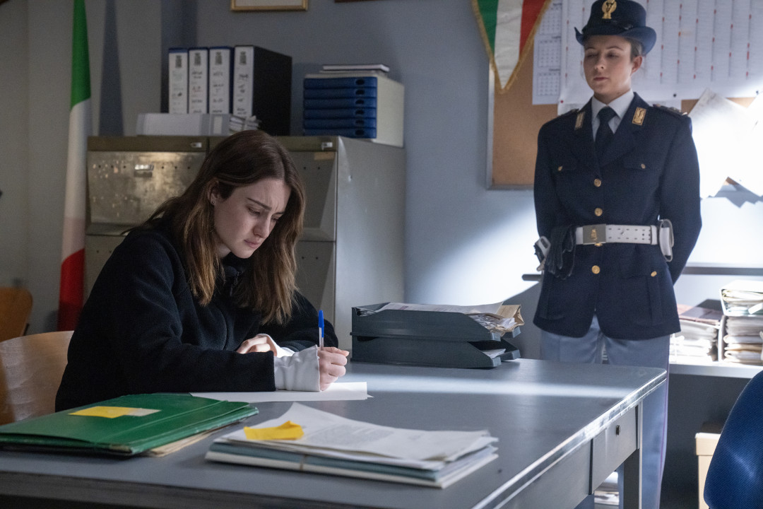 Грейс Ван Паттен, звезда сериала «Запутанная история Аманды Нокс», о работе над сериалом, продюсере Монике Левински, социальных медиа и о том, почему зрителям так интересен жанра тру-крайм