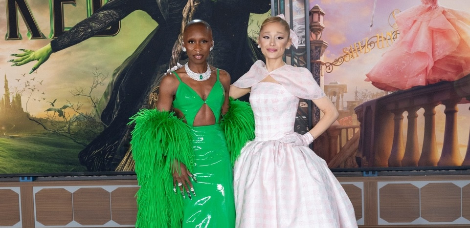 Ариана Гранде и Синтия Эриво дебютировали с парными татуировками в честь выхода фильма «Злая: Навсегда»