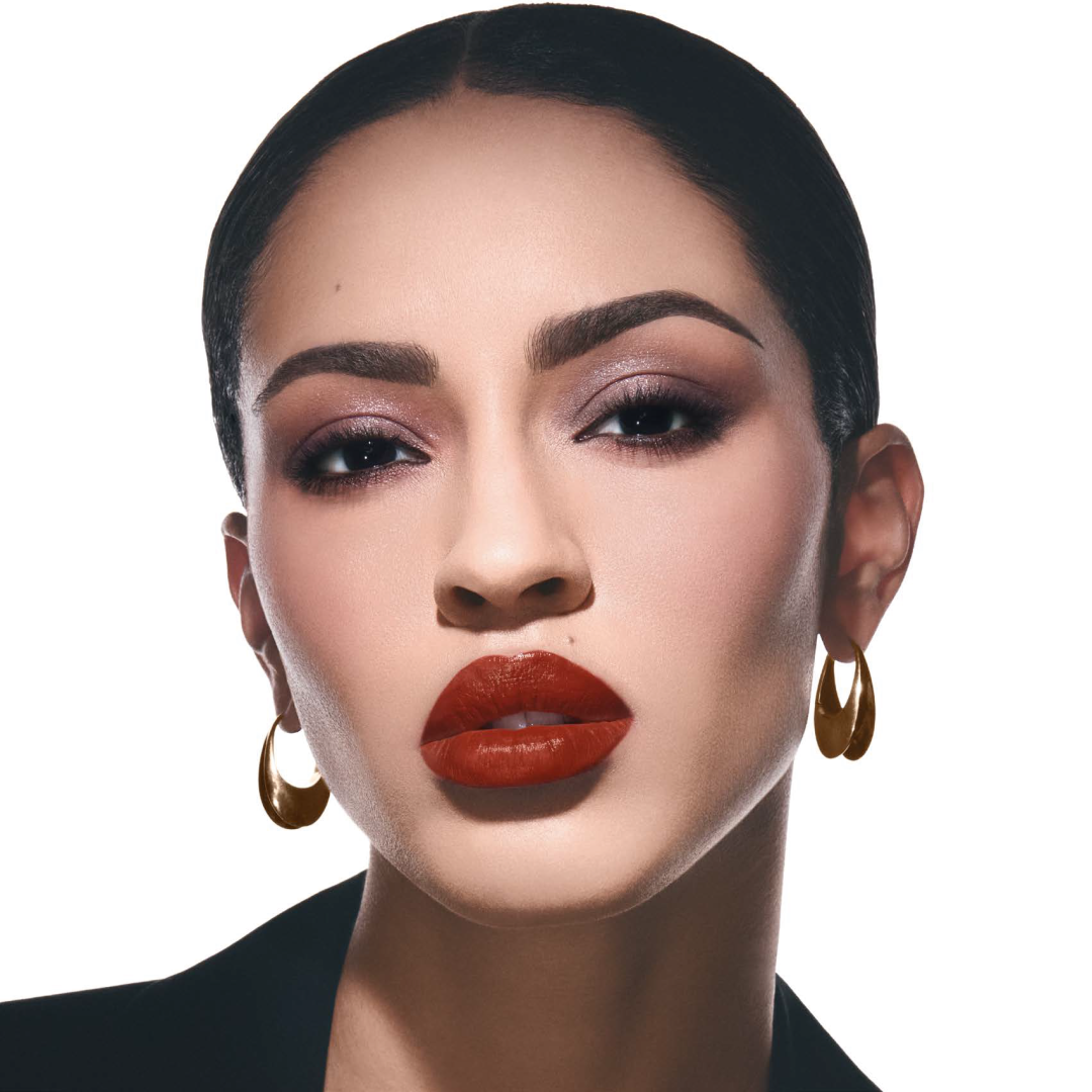 Окунись в мир красоты: макияж от YSL Beauty для неповторимого образа на Пикнике by Partners