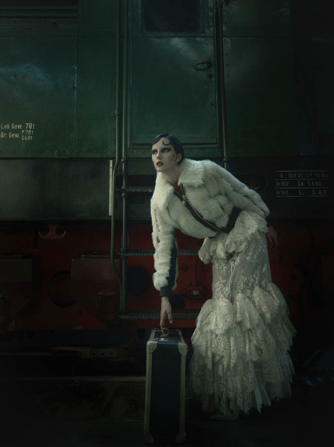 Orient EXPRESS: эксклюзивная съемка для ELLE Kazakhstan