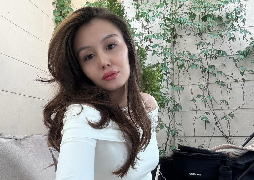 Нурила Аманбаева извинилась за скандальное видео со слабослышащим таксистом