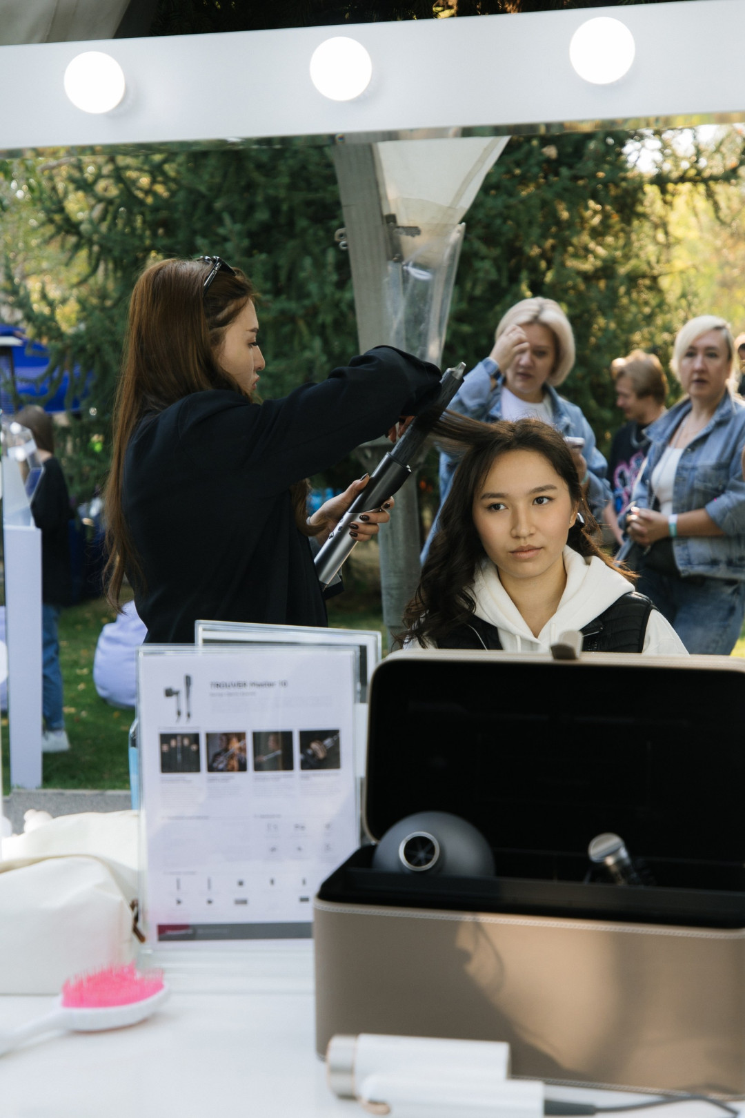 5000 гостей, зона ELLE и группа «Винтаж»: как прошел осенний Пикник by Partners в Алматы?