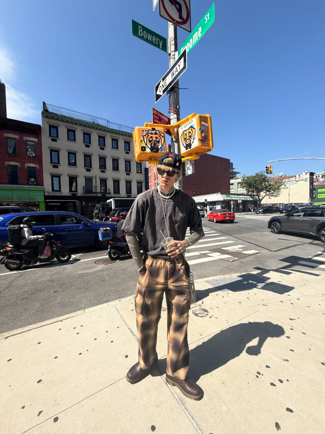 Machine Gun Kelly поделился трогательной фотографией своей дочери