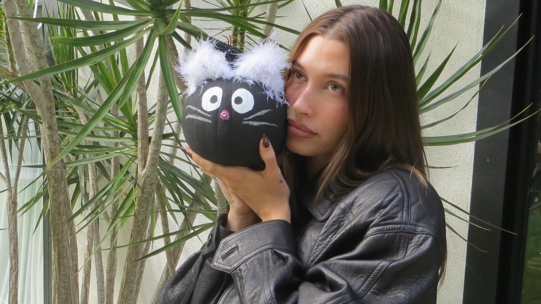 Хейли Бибер макияж