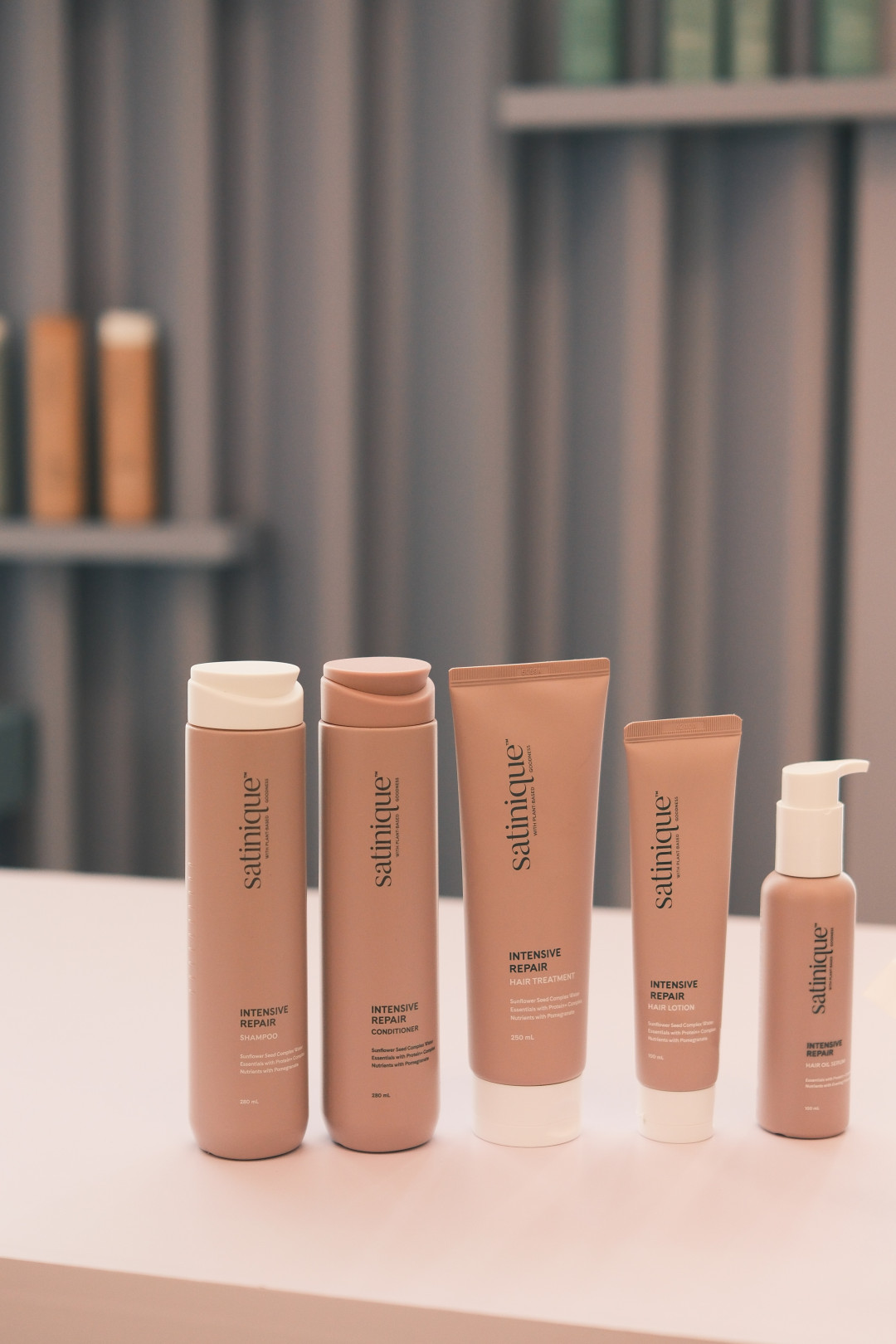 Формулы будущего: эксперт Amway о том, как работает обновленная линия Satinique™