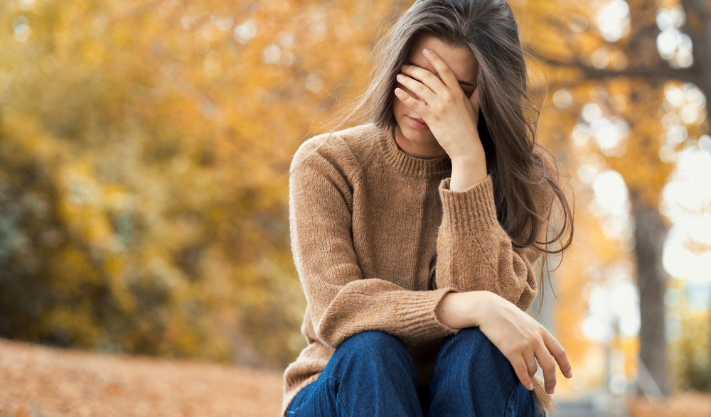 «Что такое осень»: почему обостряется тревога и нарушается сон