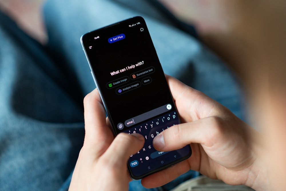 Исследование: для чего люди на самом деле используют ChatGPT