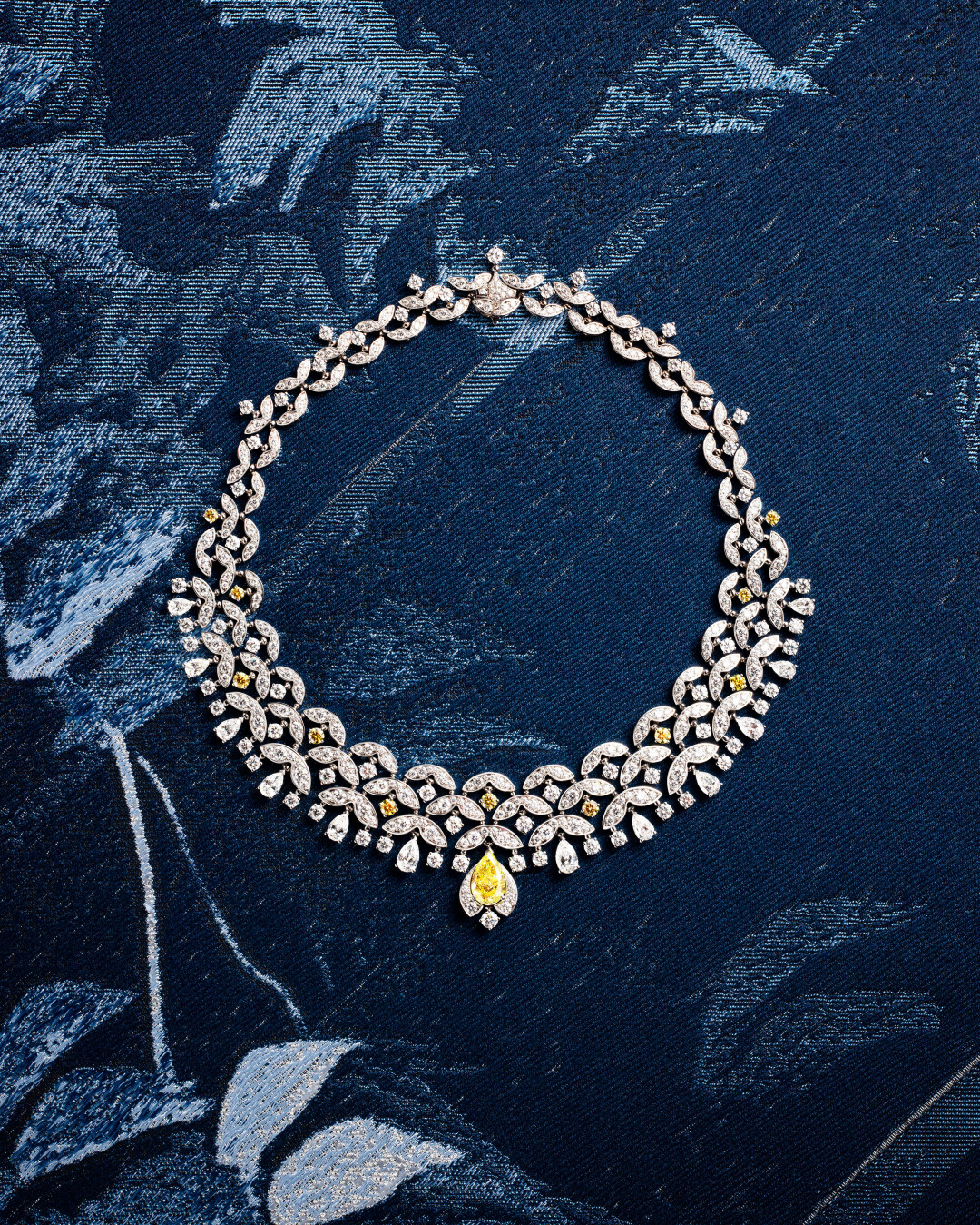 Бриллианты кутюрного кроя: Bvlgari представил капсулу, превратившую камни света в драгоценное кружево