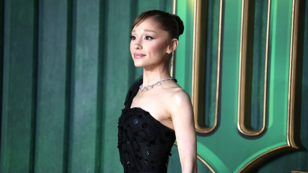 Мужчина, напавший на Ариану Гранде на премьере фильма «Злая: Навсегда», приговорен к тюремному заключению