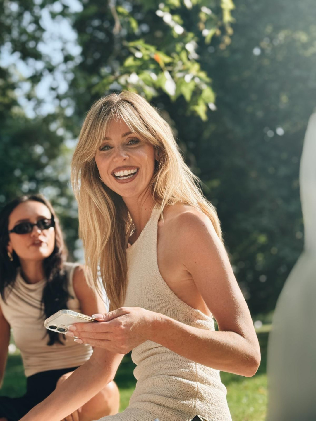 Леонардо Ди Каприо обвинили в создании тайной эскорт-сети