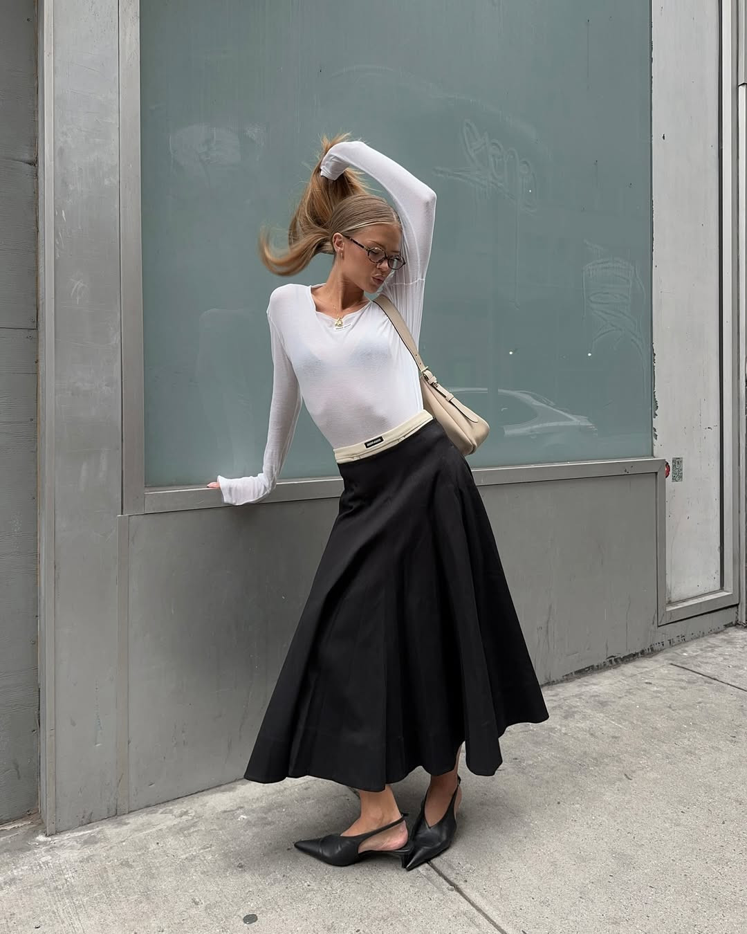 Секс-машинаны сынаушы бейнеленген жаңа бейнелер Видео секс мамай күнә