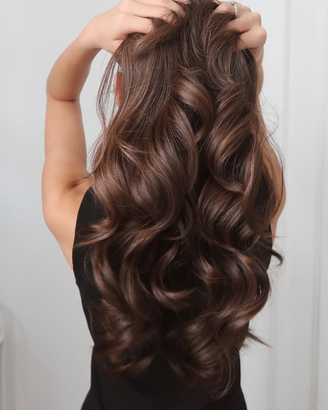 Ай күнтізбесі: 2025 жылдың желтоқсанында шаш қиюға арналған ең сәтті күндер