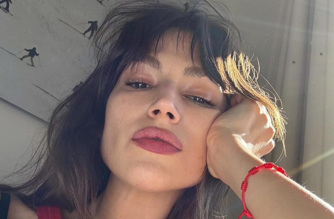 Звезда сериала «Бумажный дом» ждет первенца