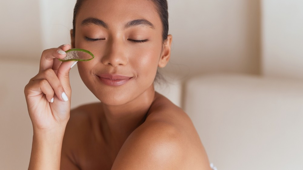 3 простых шага, которые помогут улучшить цвет лица за 15 минут этой зимой