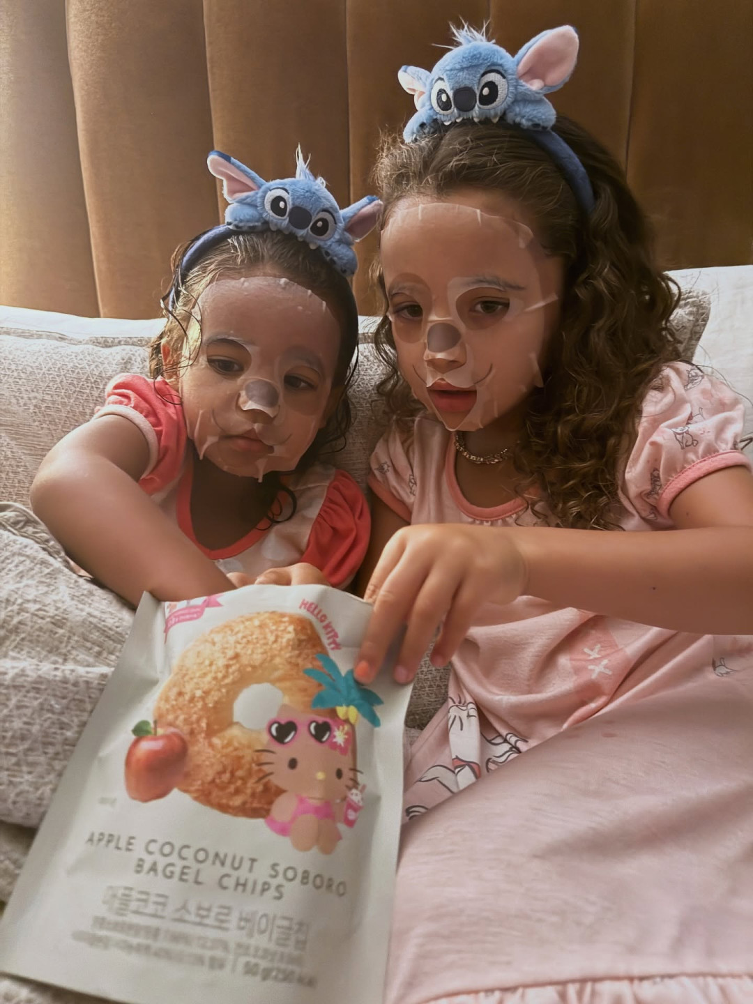 «Это не вопрос красоты»: Шей Митчелл ответила хейтерам после запуска детской линии для ухода за кожей