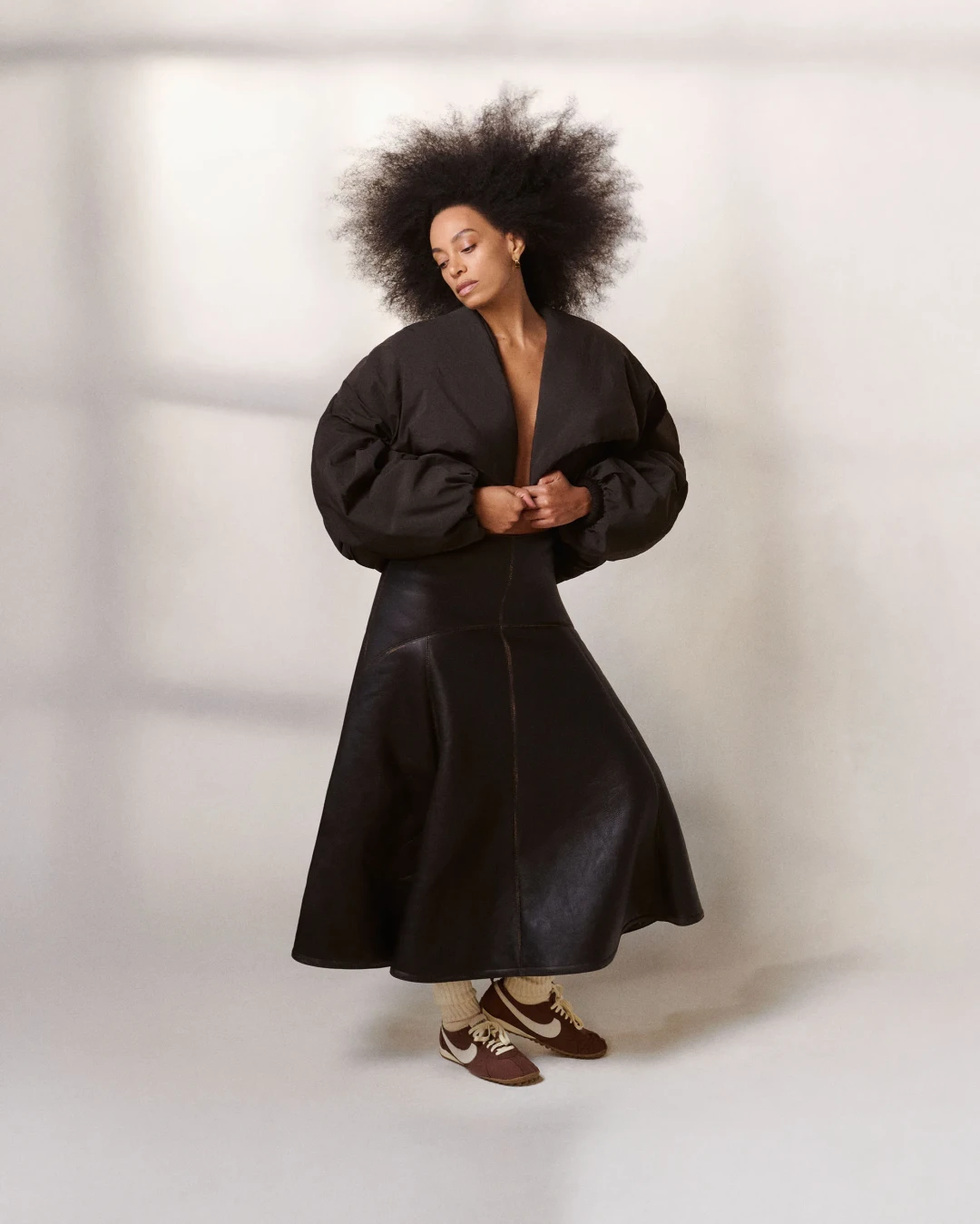 Из 1972 года в объекты желания: Соланж Ноулз стала лицом новой главы Nike x Jacquemus