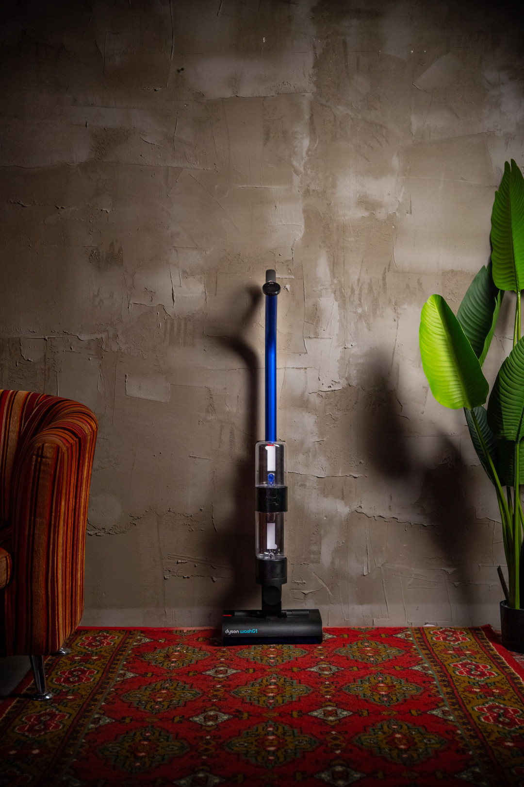 Минимализм в уборке: пробуем WashG1 от Dyson