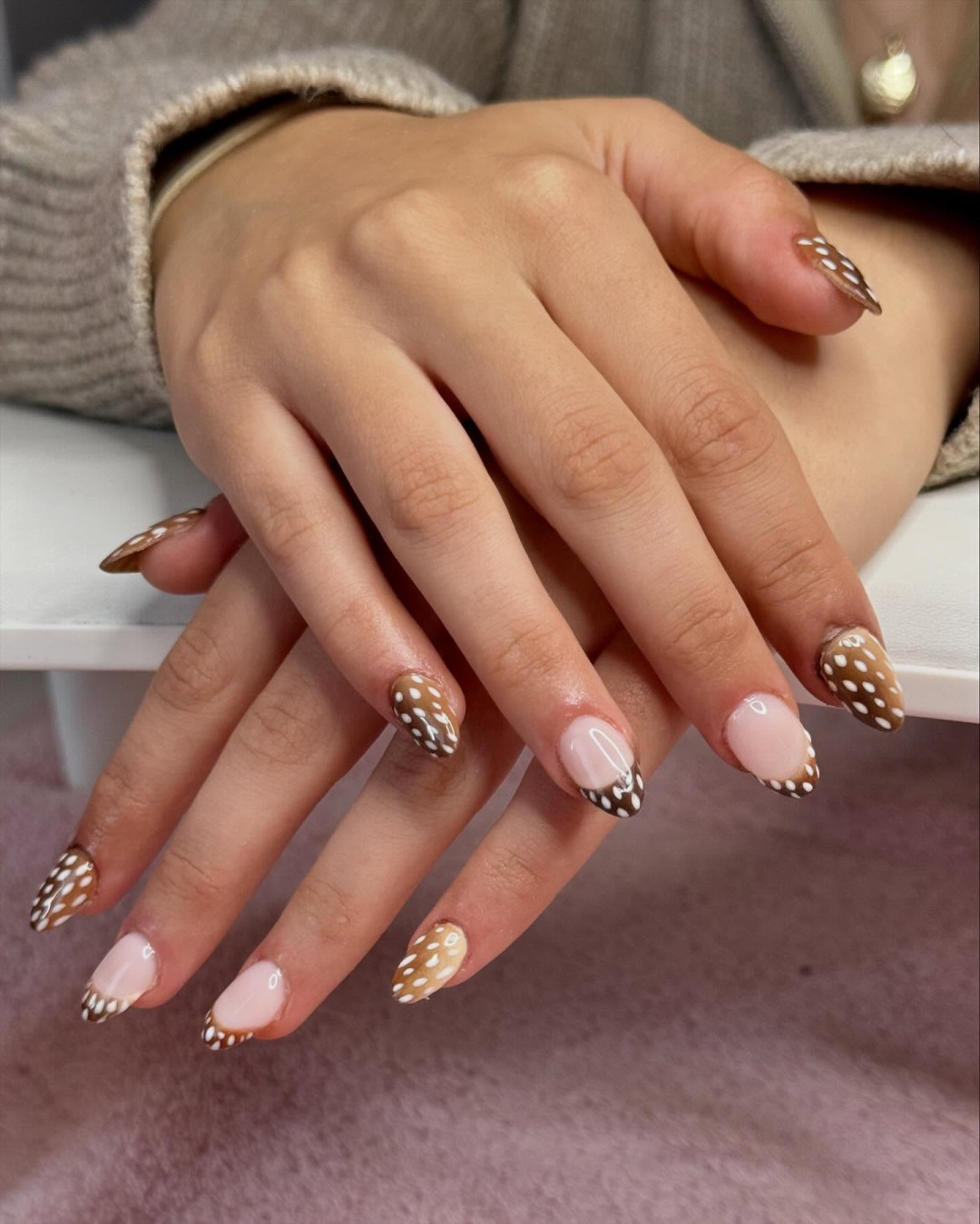 Bambi nails — самый милый и трендовый маникюр зимнего сезона