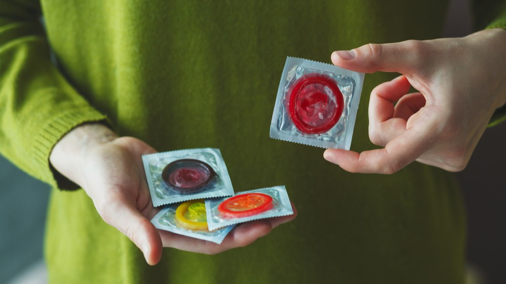 Китай возвращает налог на средства контрацепции