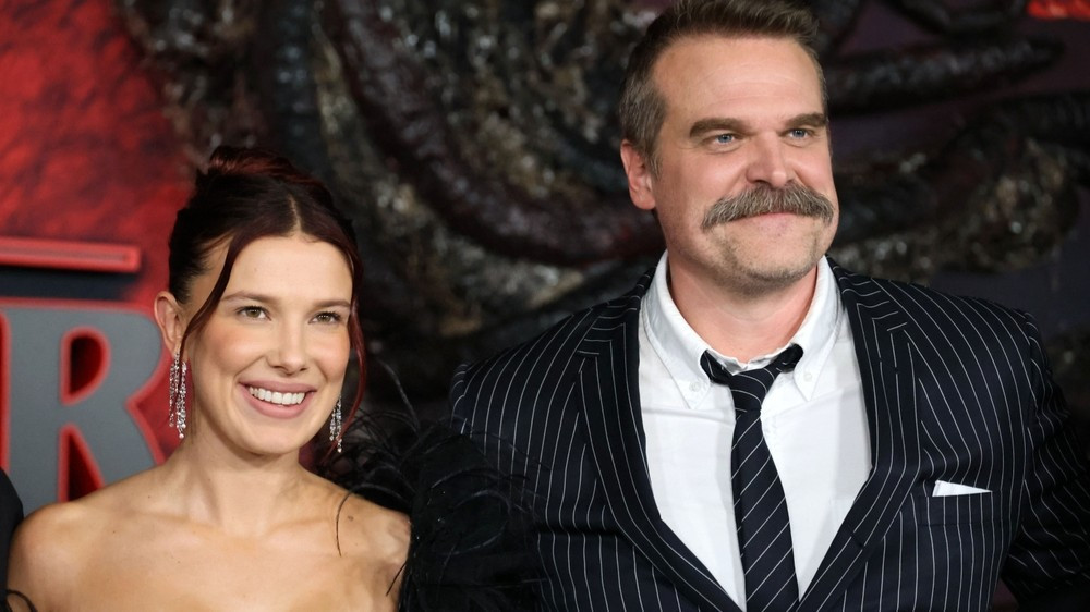 Милли Бобби Браун впервые прокомментировала скандал с Дэвидом Харбором