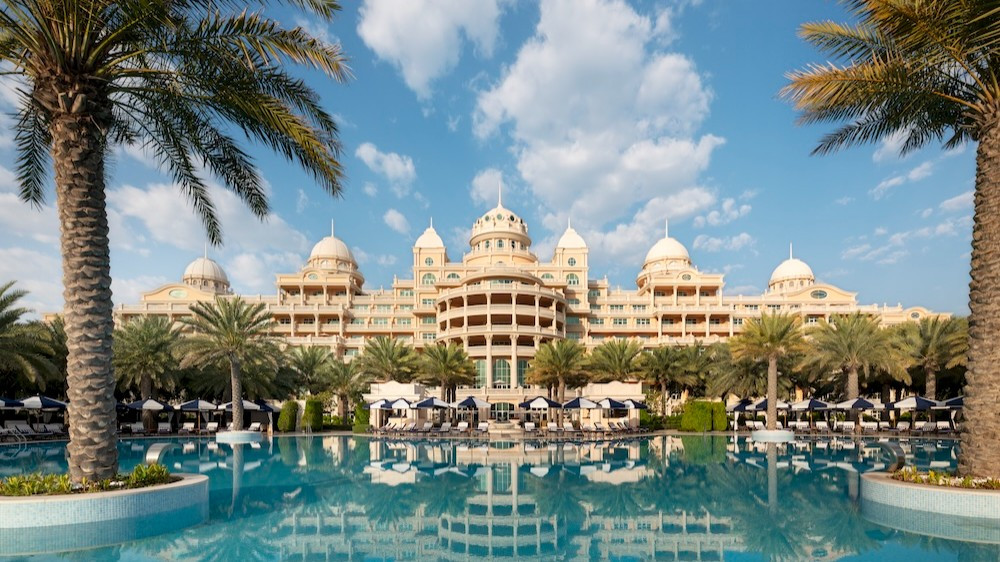 Raﬄes The Palm Dubai