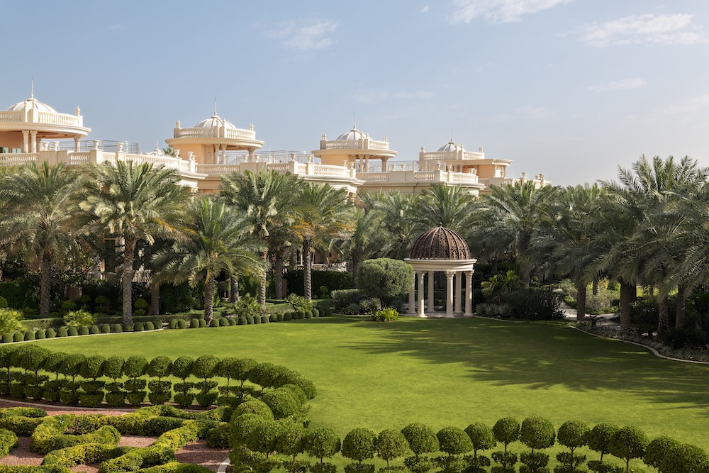 Raﬄes The Palm Dubai: лучшее предложение