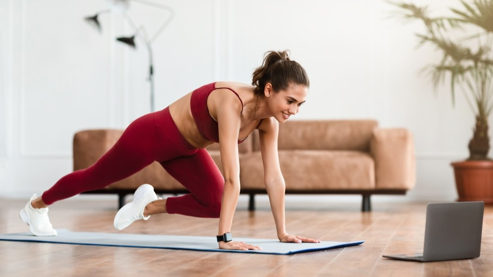 Тренировки с эффектом погружения: спортивный TikTok-тренд, который ты точно захочешь повторить