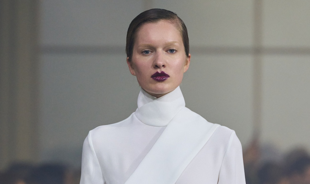 8 бьюти-трендов с прошедших Недель моды в Нью-Йорке, Лондоне, Милане и Париже сезона SS ’26