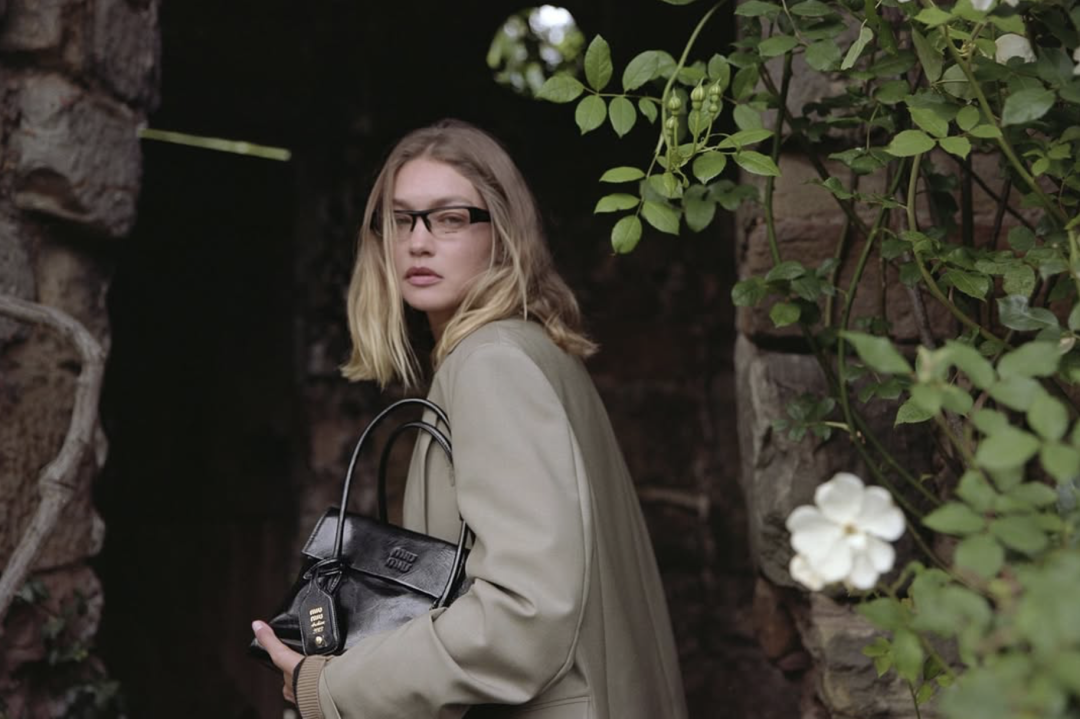 Джиджи Хадид стала лицом зимней кампании Miu Miu