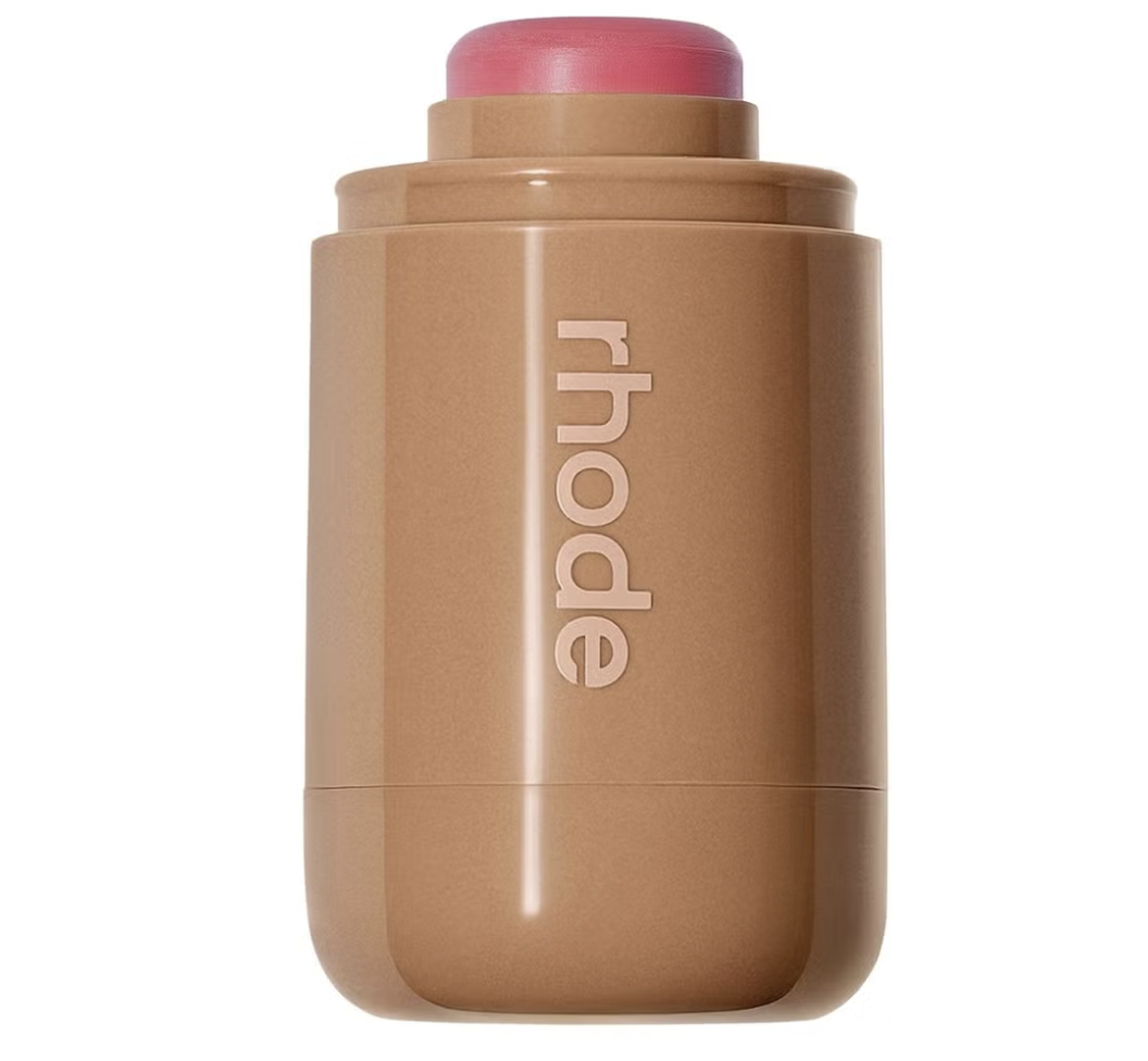 Не только Rhode: 14 любимых бьюти-продуктов Хейли Бибер для создания фирменного сияющего образа