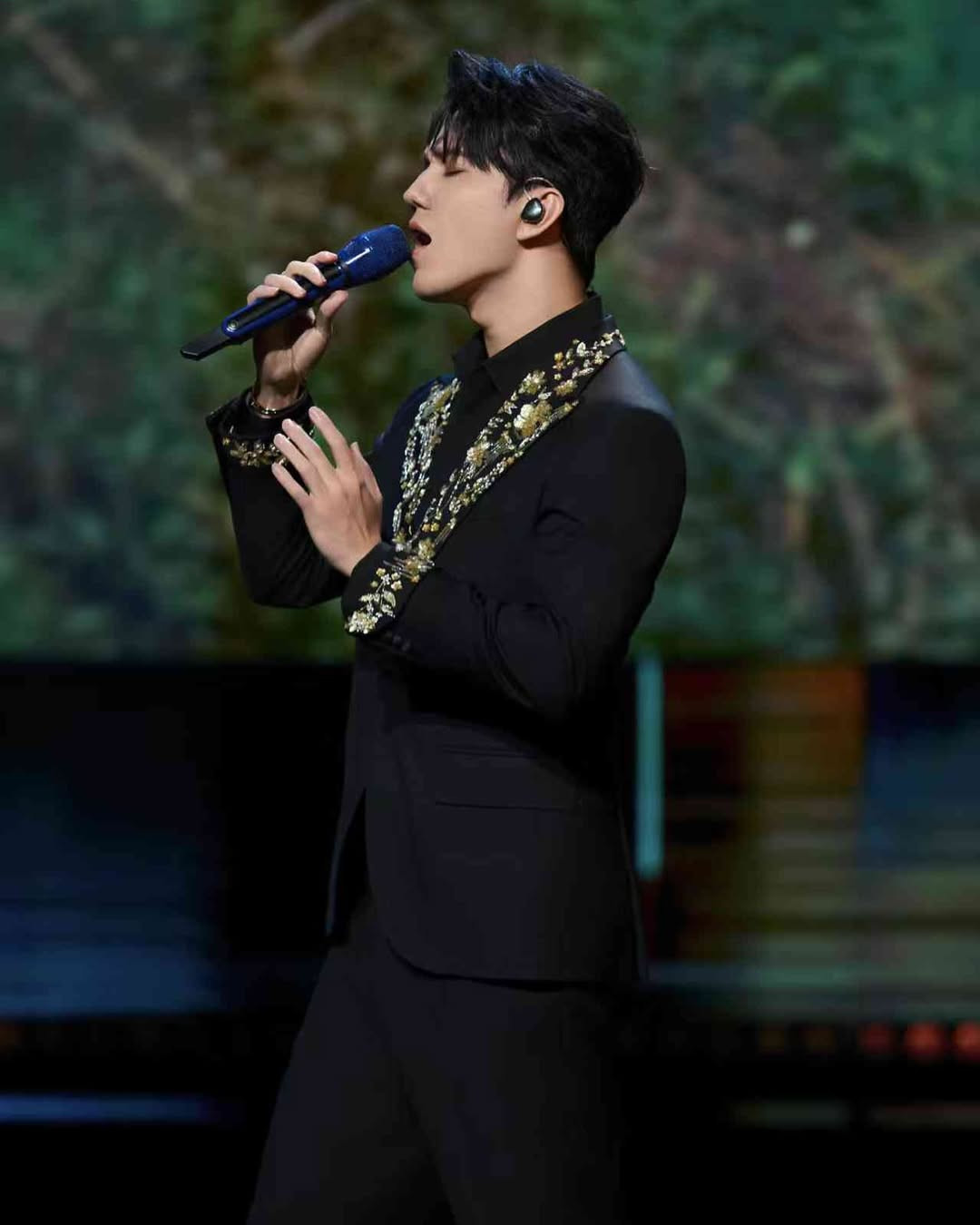 Димаш Құдайберген шоу