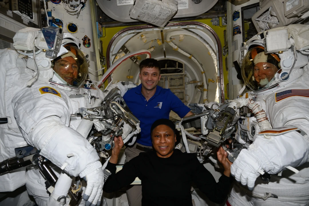 NASA представило подборку впечатляющих фотографий 2024 года