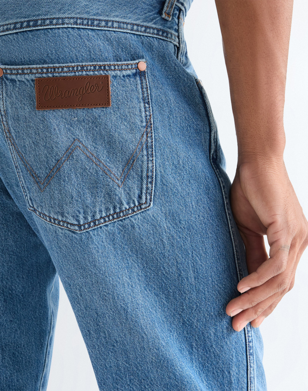 wrangler-jeans-on-model-image