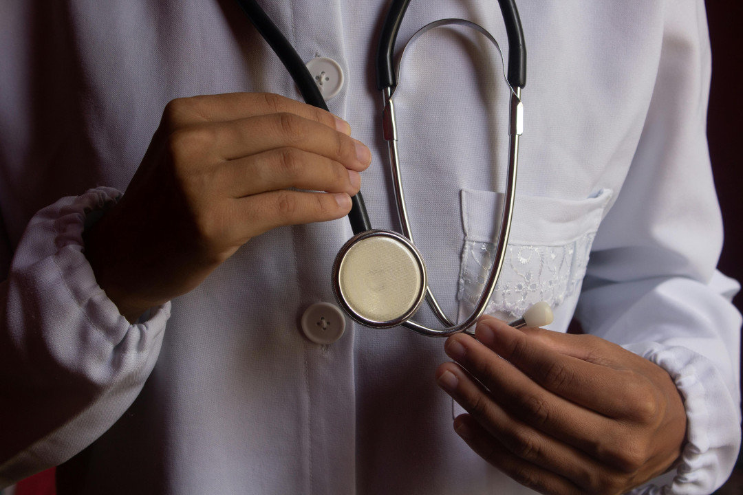 doctor-with-stethoscope-image