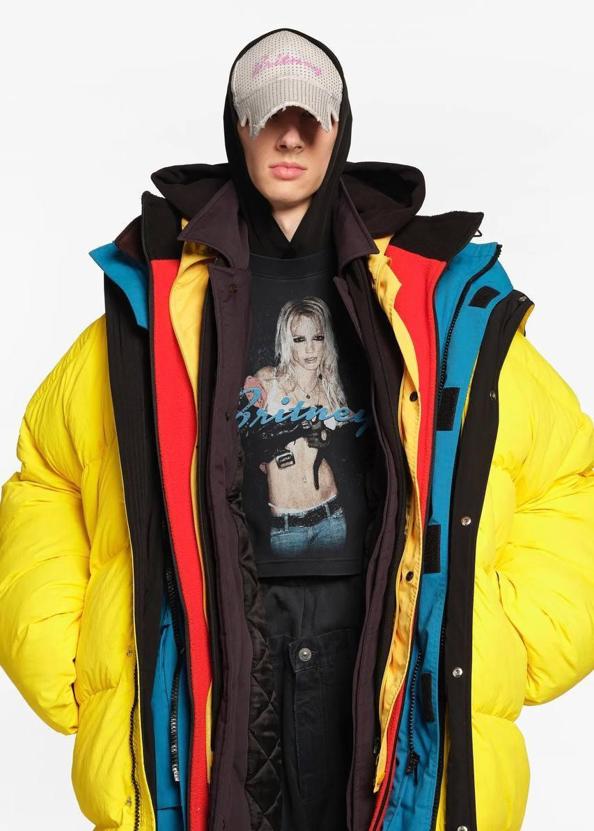 Бритни Спирс выпустила мерч и ремикс-альбом в коллаборации с Balenciaga