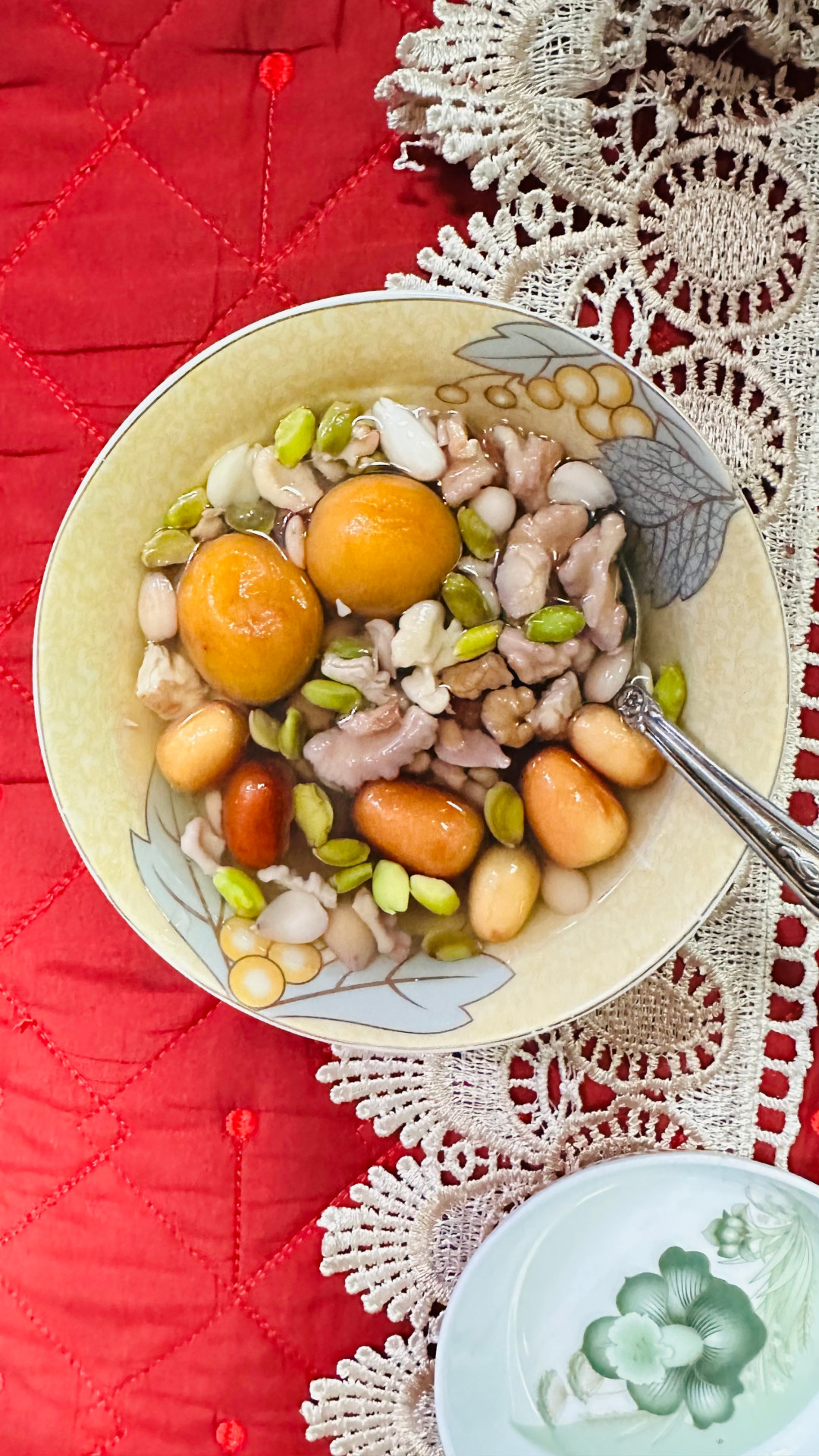 Почему мы едим в Новый год все самое вкусное?
