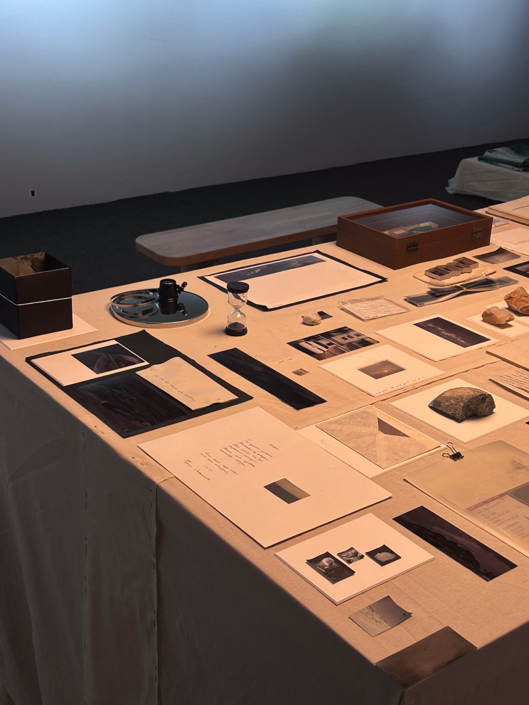 В Atelier Cauchemar проходит выставка художницы Сабины Куангали