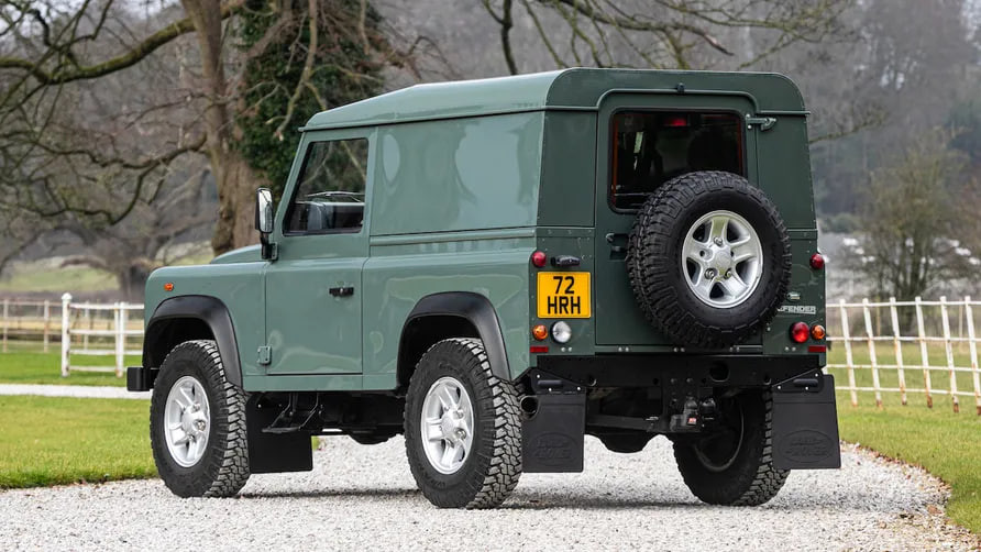 Land Rover короля Великобритании выставлен на аукцион
