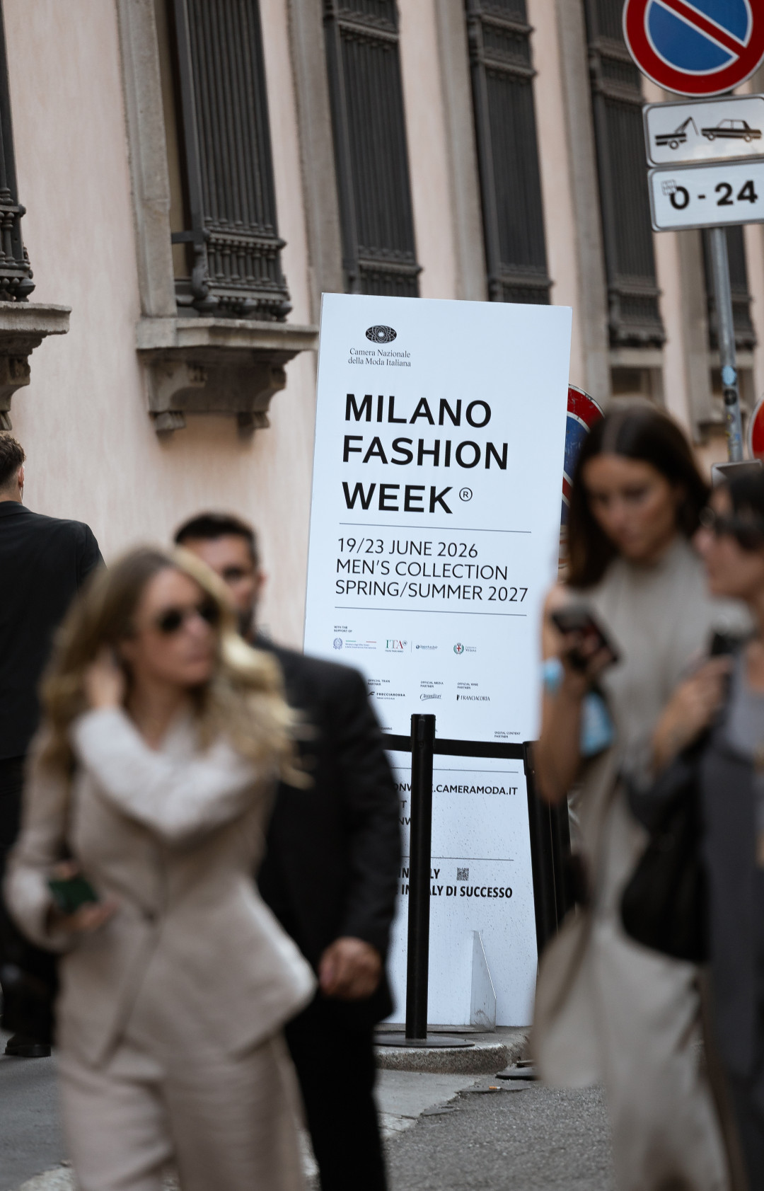 milan-street-style-during-mens-fashion-week-image