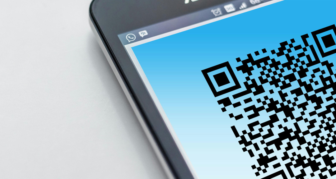 qr-code-on-screenshot-image
