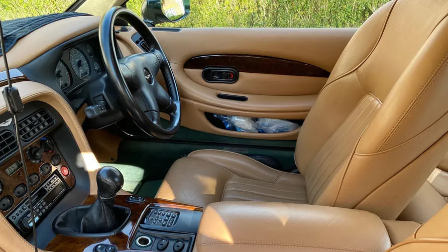 Раритетный Aston Martin Элтона Джона уйдет с молотка